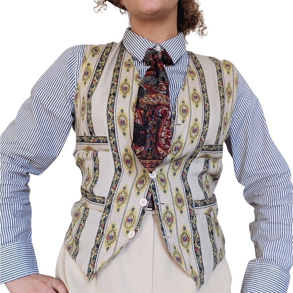 Vintage 90s Whimsigoth Regal Cream & Yellow Paisley Print Button Up Vest